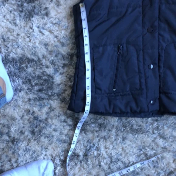 Wet Seal Navy Quilted Hooded Puffer Vest with Faux Fur Trim - Picture 6 of 6